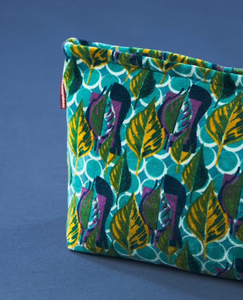 Large Velvet Washbag Dotty Blue