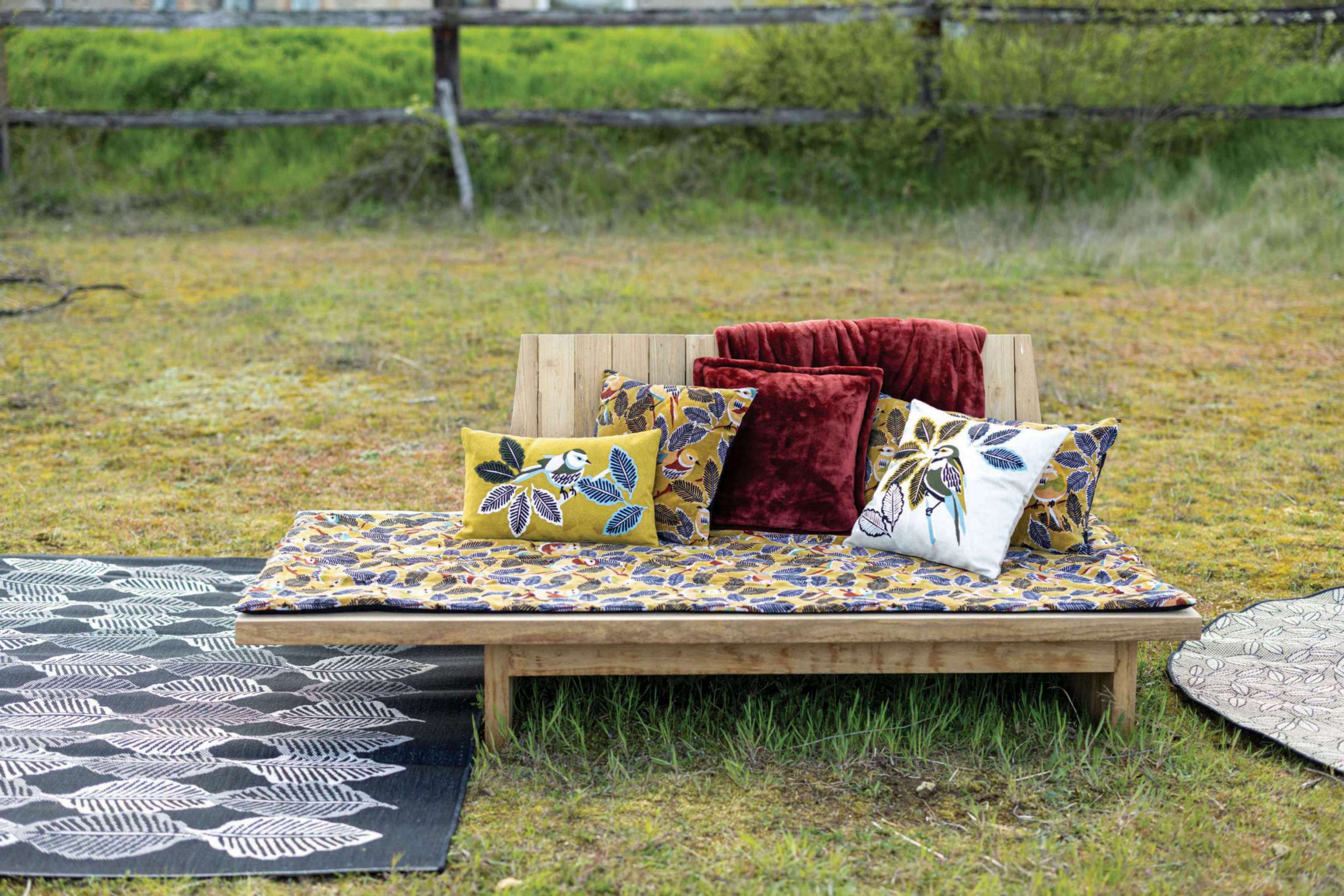 Zazu Velvet Cushion, Gold 40x65 (Far right)