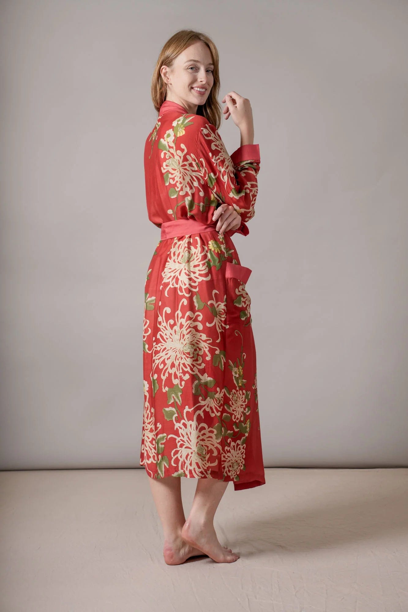 Chrysanthemum Red Gown By One Hundred Stars