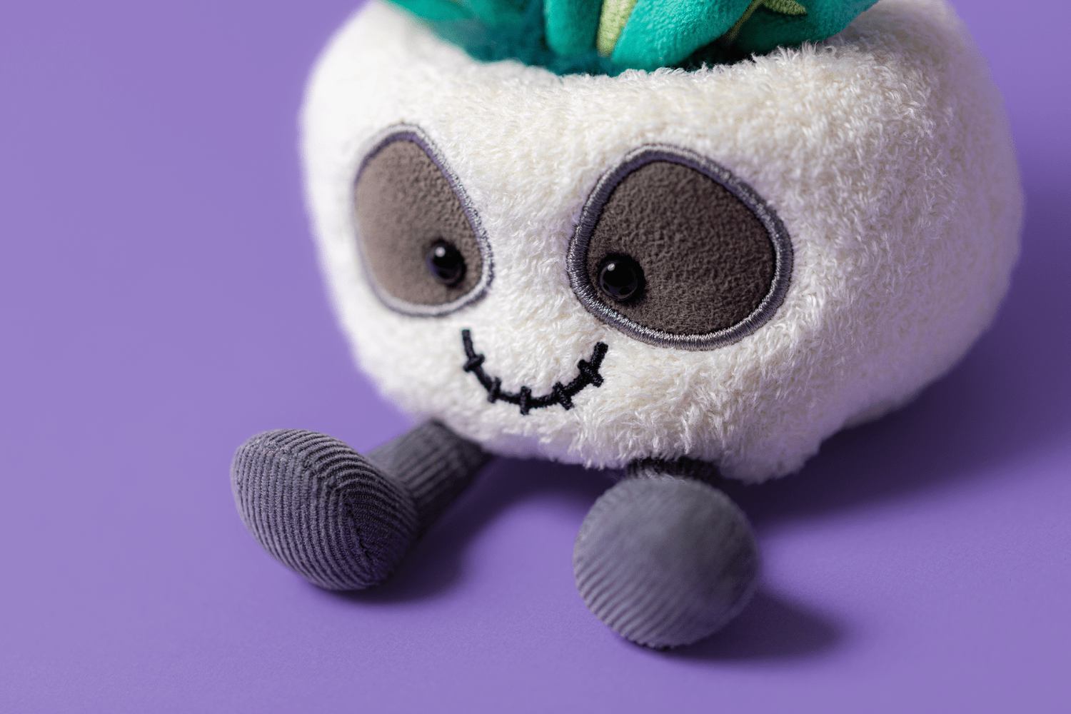 Jellycat Amuseables Skull Planter