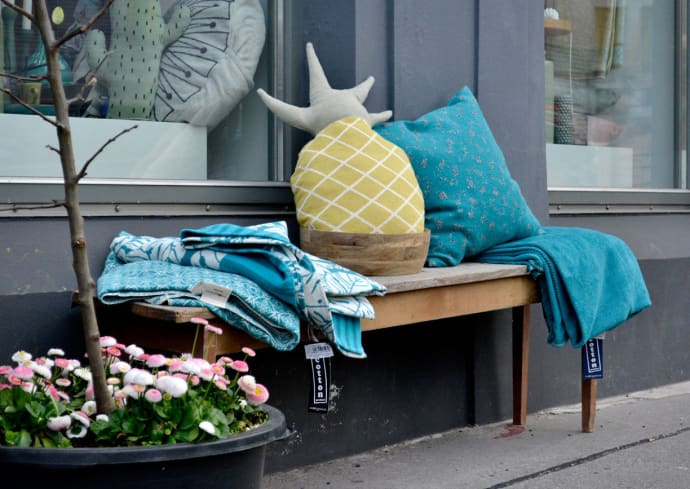 PINEAPPLE SHAPED CUSHION BY DAVID FUSSENEGGER
