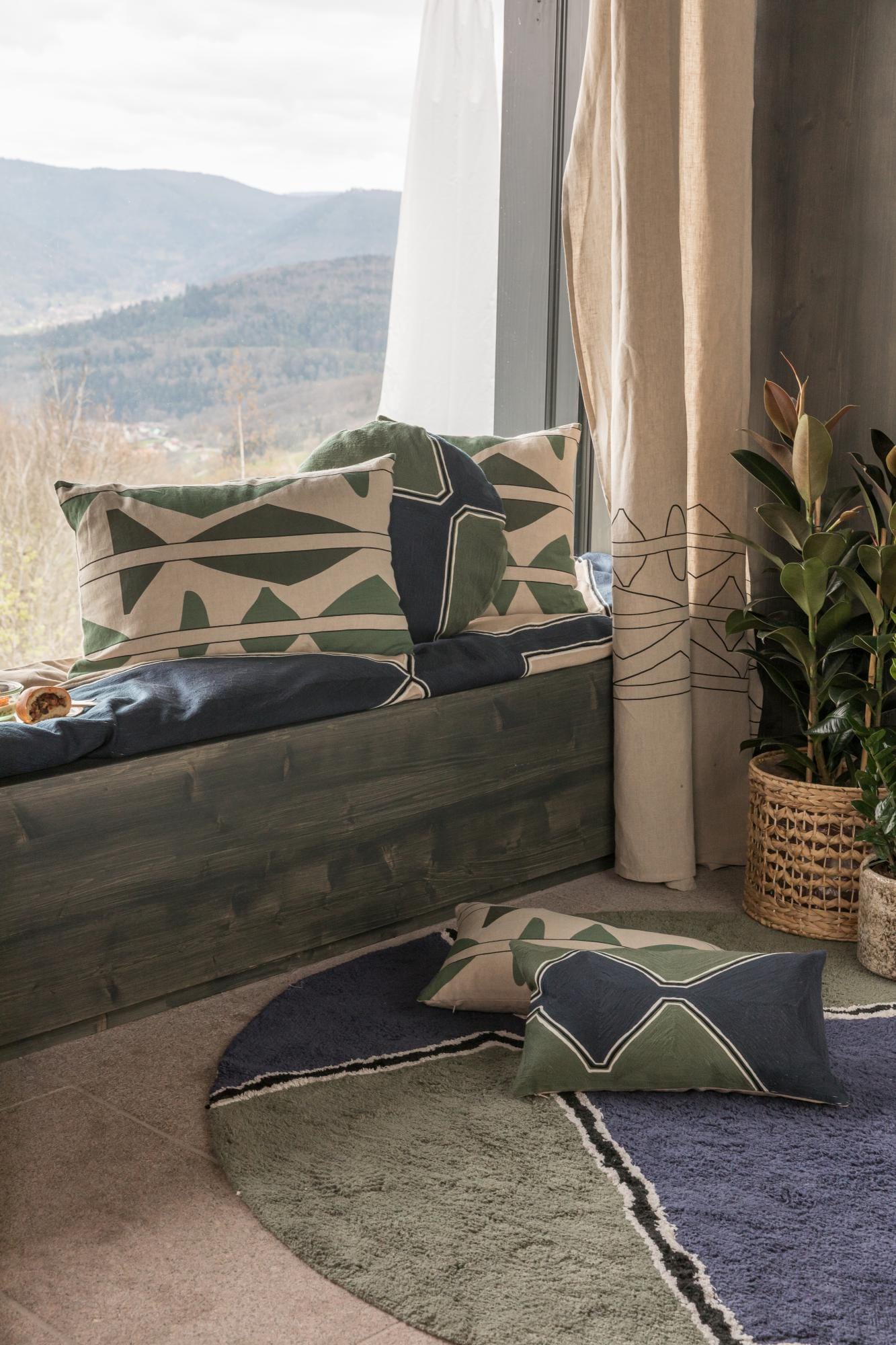 Zeff Mila Linen Cushion 45x45, Thyme by Vivaraise