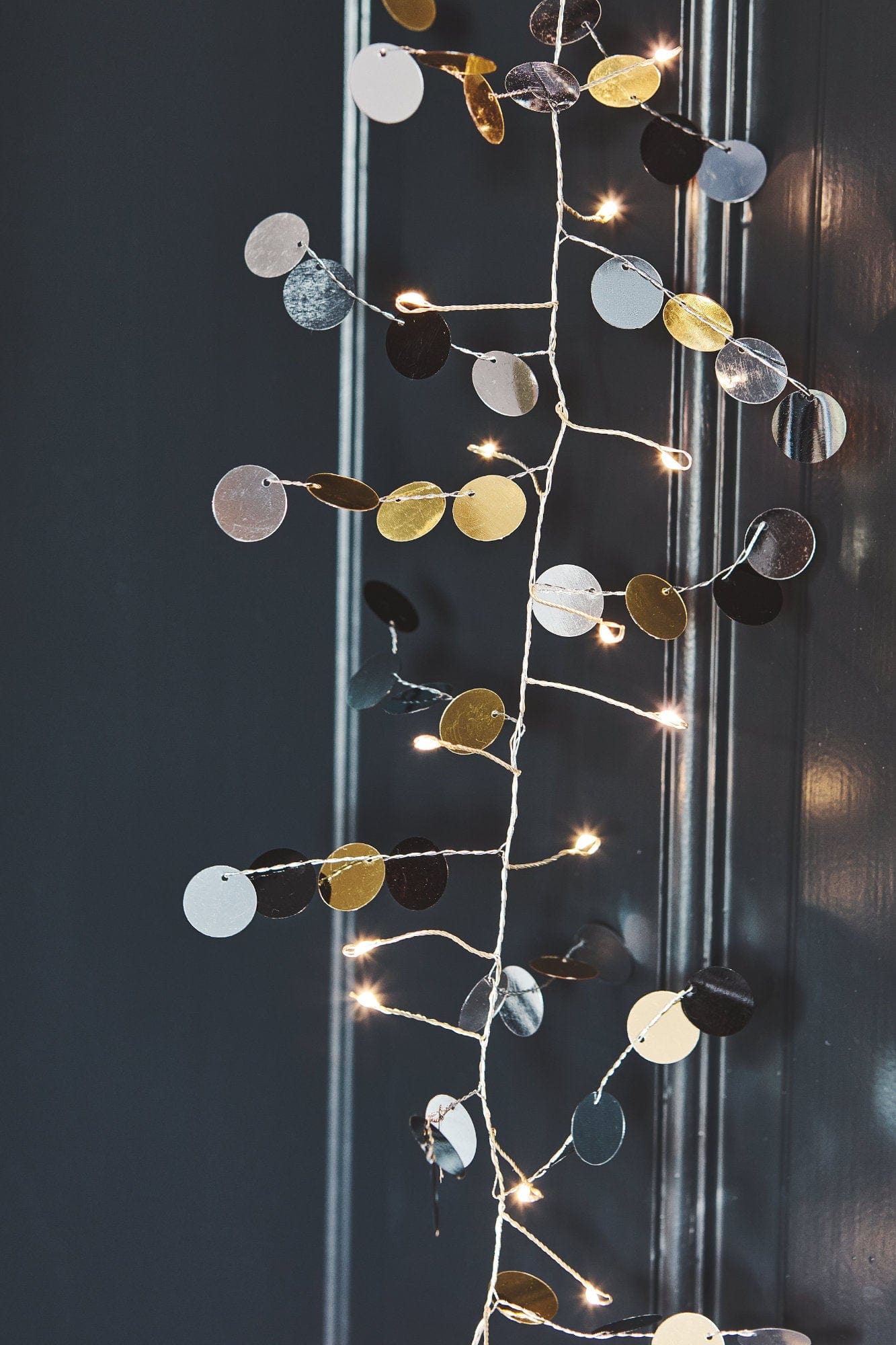 Confetti Gold Light Chain, Battery Powered