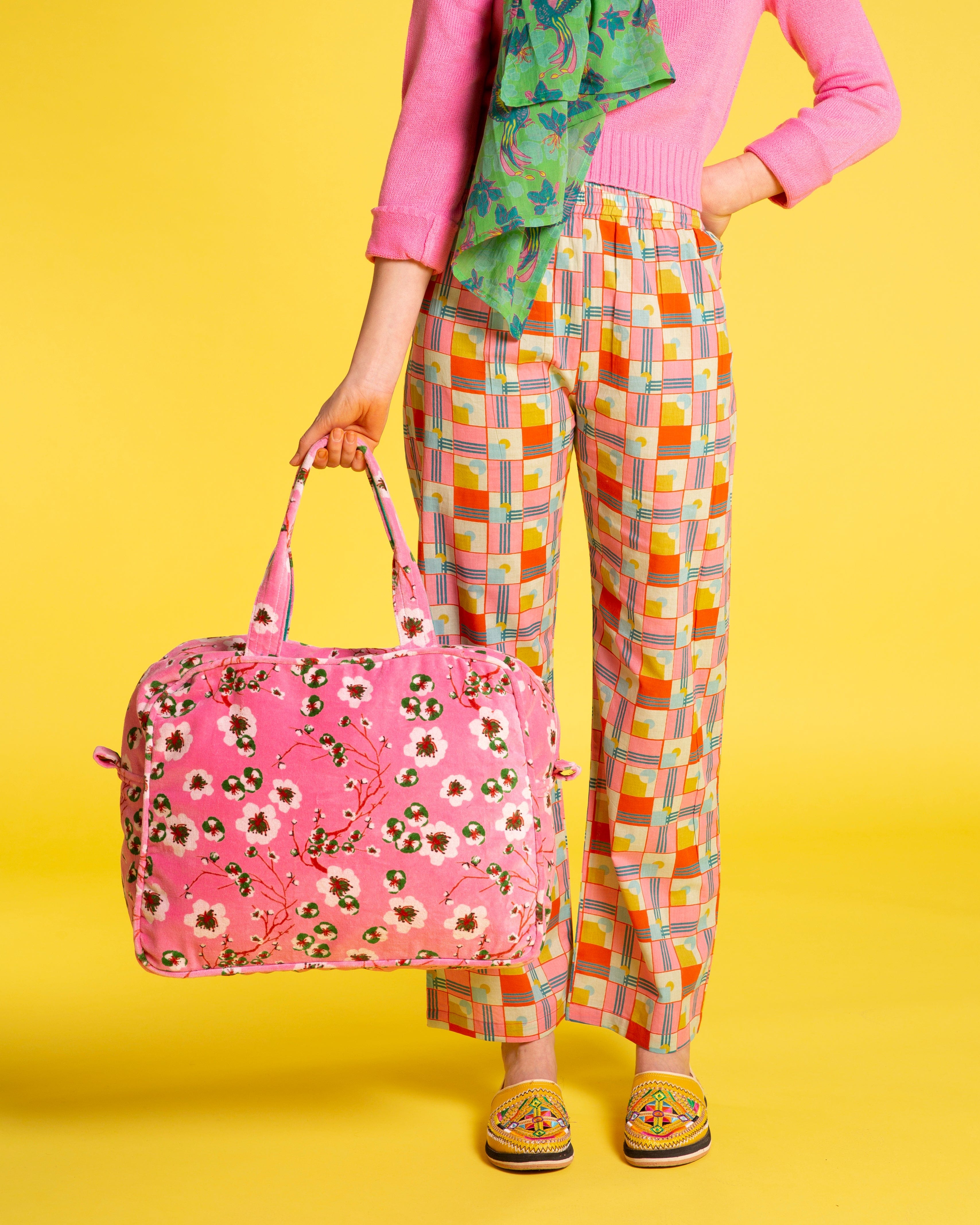Poppins Velvet Weekend Bag, Blossom Pink