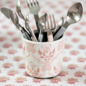 Mini Old Dutch Flower Pot Rose Pink