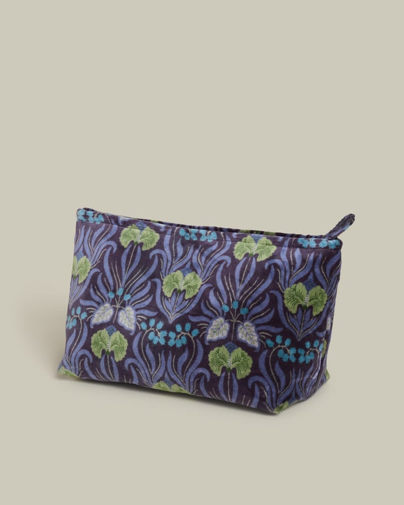 Large Velvet Washbag Muguet Blue