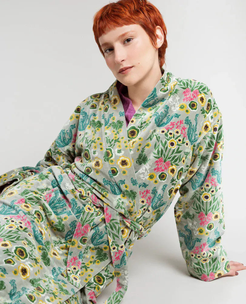 Les Touristes Velvet Dressing Gown - Swainston Green | toot garook Les Touristes Velvet Dressing Gown - Swainston Green | toot garook