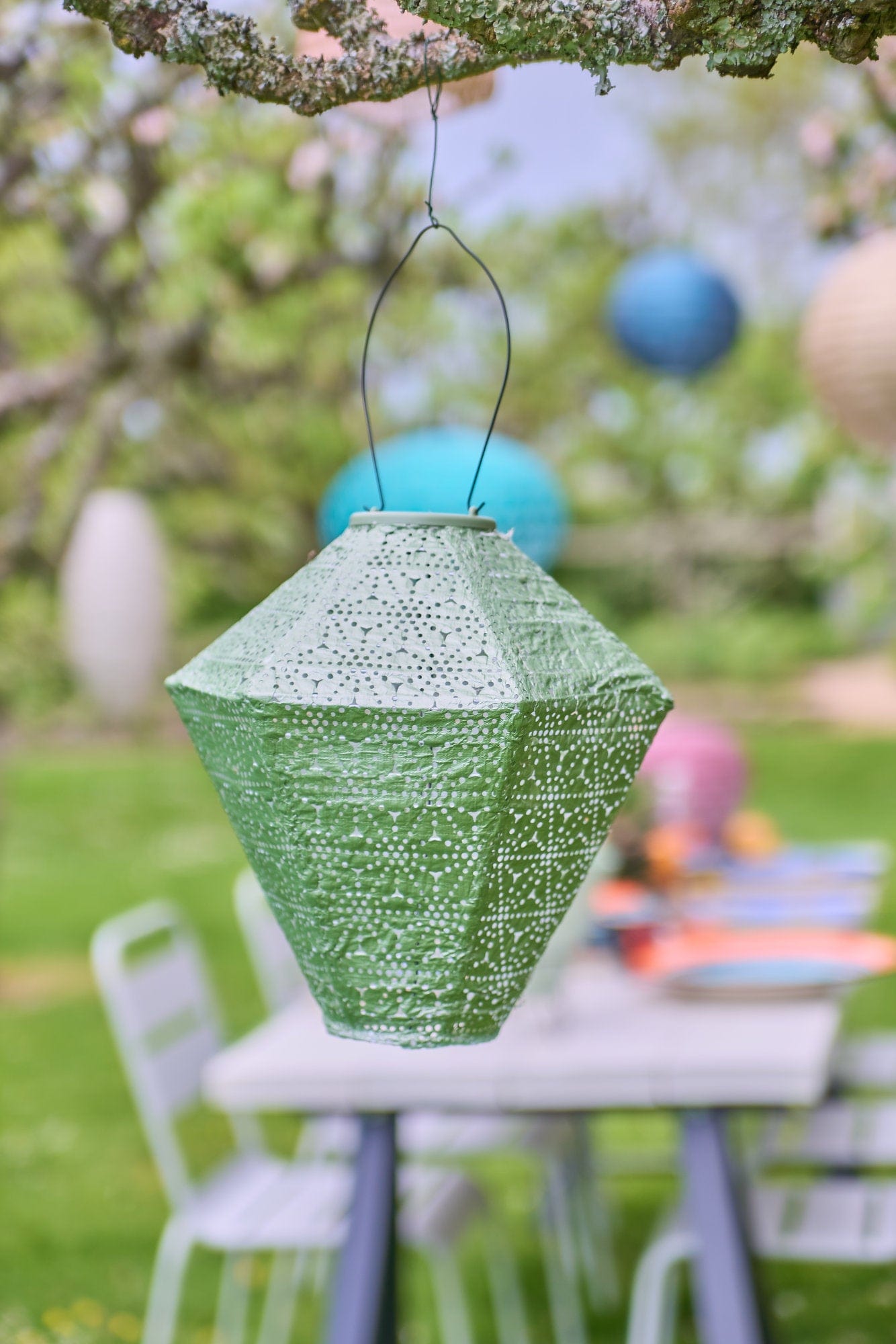 Solar Diamond Lantern