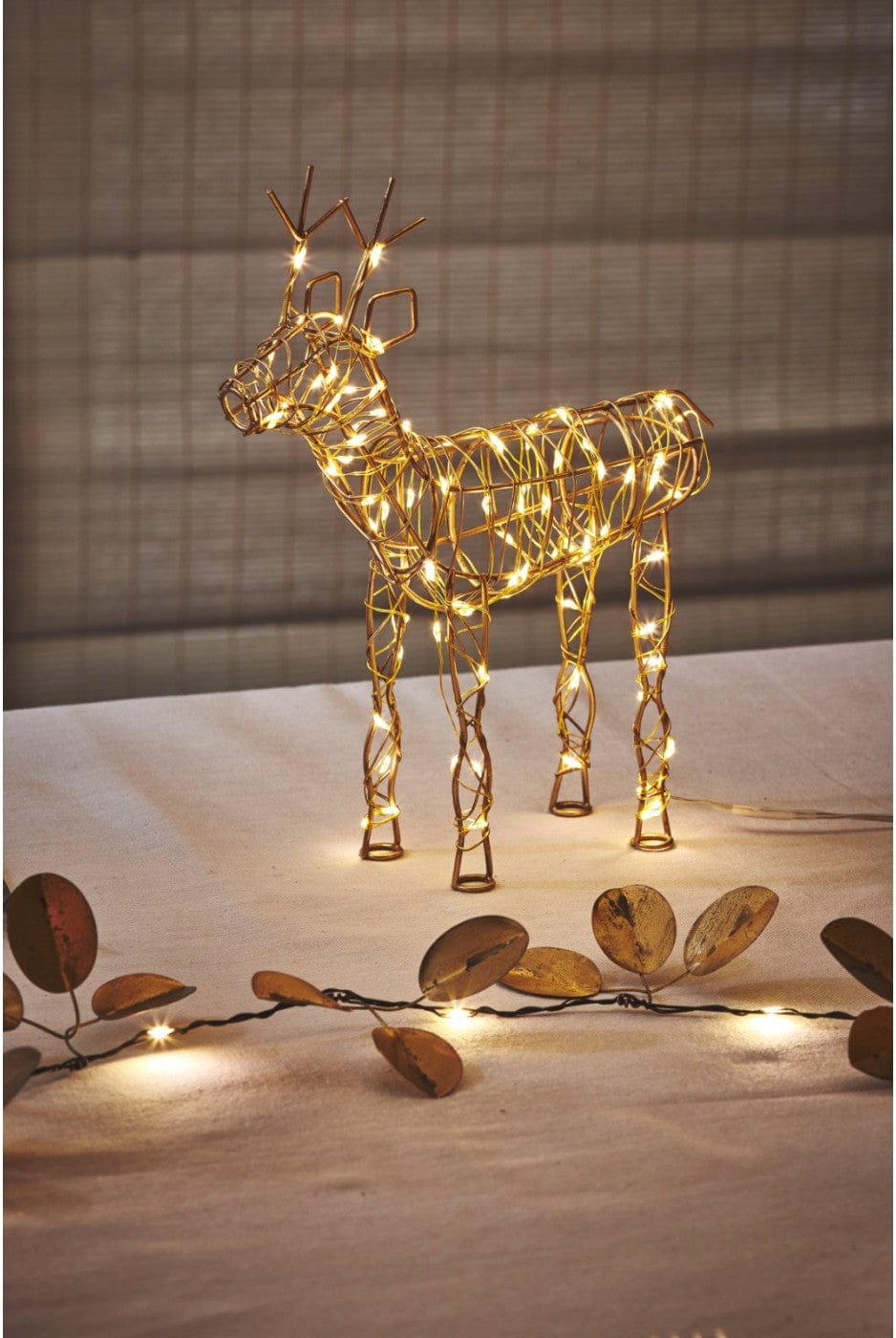 Wire Reindeer Light, Gold